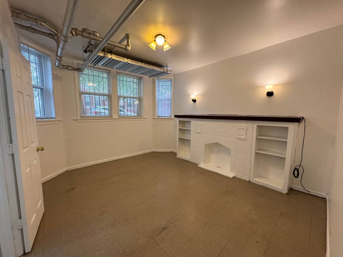 Apartment for rent at 5400-08 W Madison 8-14 N Long, Chicago, IL 60644