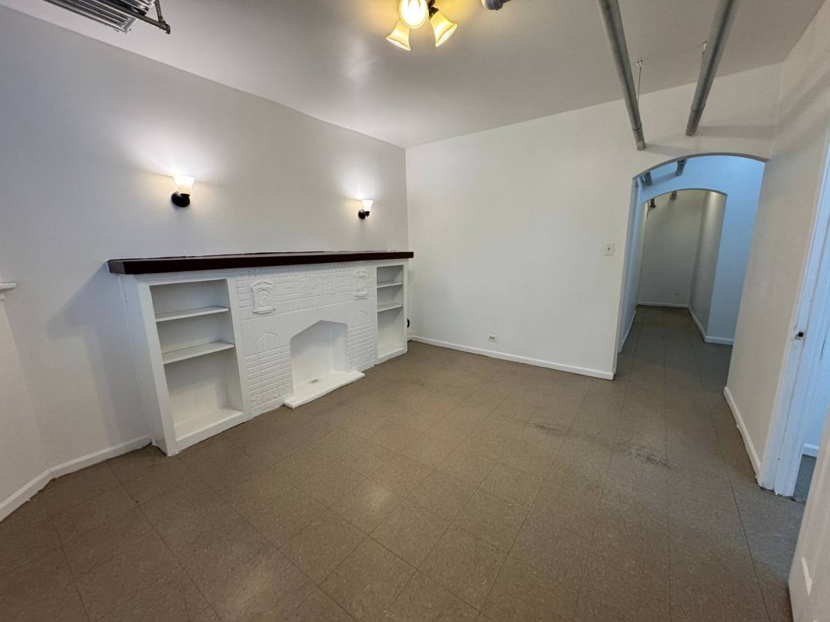 Apartment for rent at 5400-08 W Madison 8-14 N Long, Chicago, IL 60644