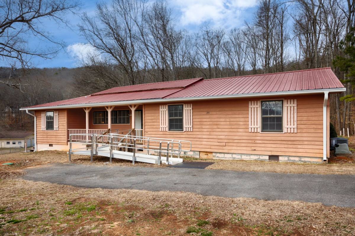 House for rent at 195 Alabama Highway 79, Scottsboro, AL 35769