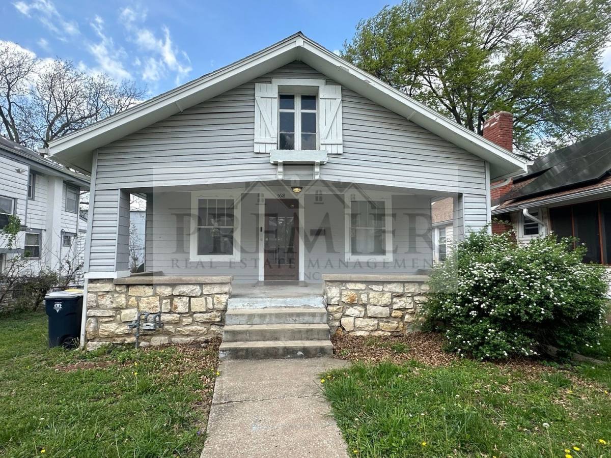 House for rent at 5618 Forest Ave, Kansas City, MO 64110