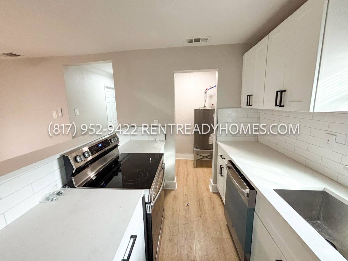 Apartment for rent at 404 Oak St, Forney, TX 75126