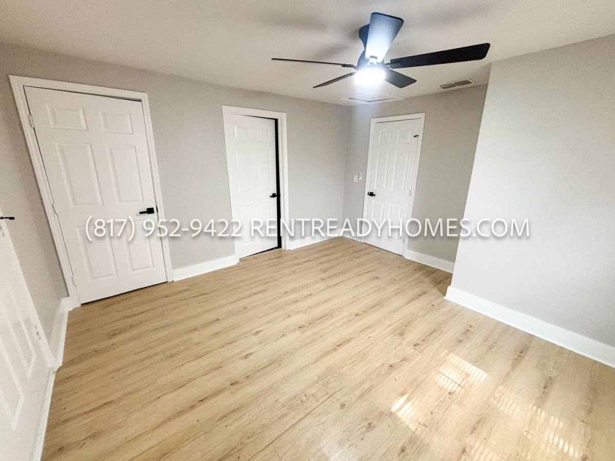 Apartment for rent at 404 Oak St, Forney, TX 75126