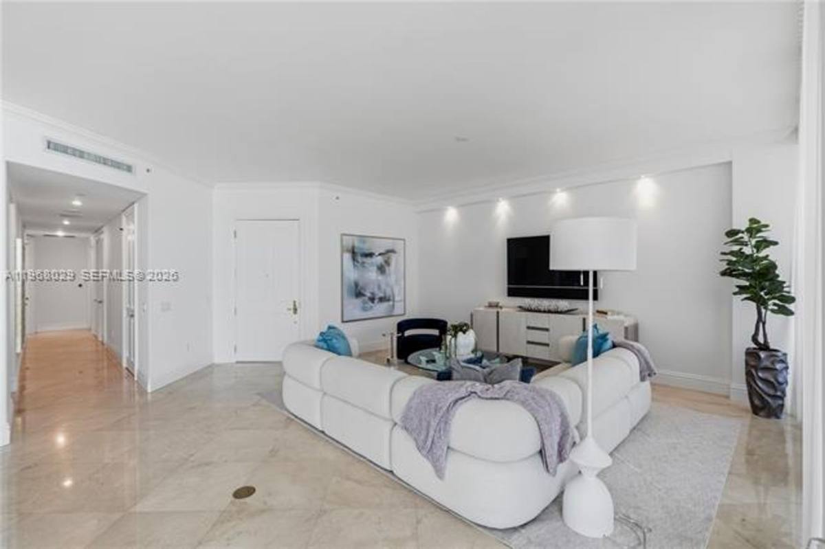 Apartment for rent at 10295 Collins Ave Appt #801, Miami Beach, FL 33154