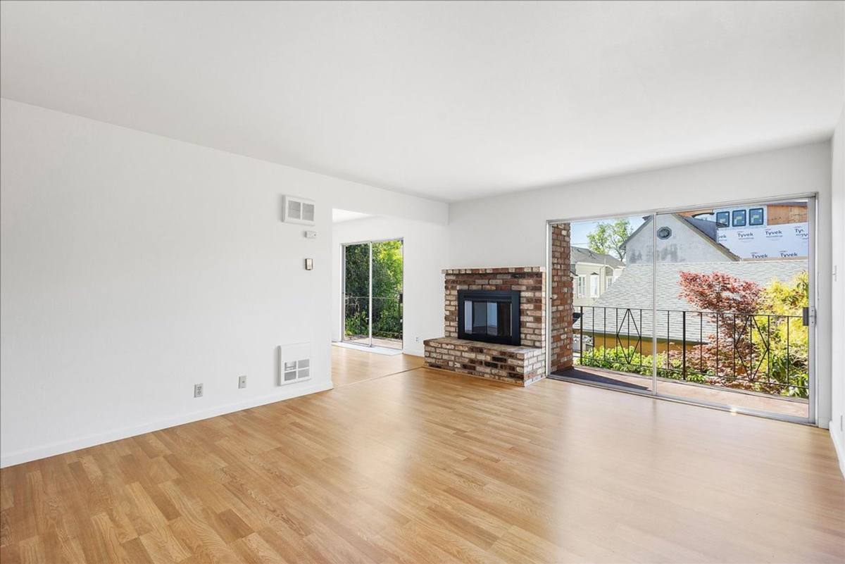 Apartment for rent at 2118 Alameda Ave, Alameda, CA 94501