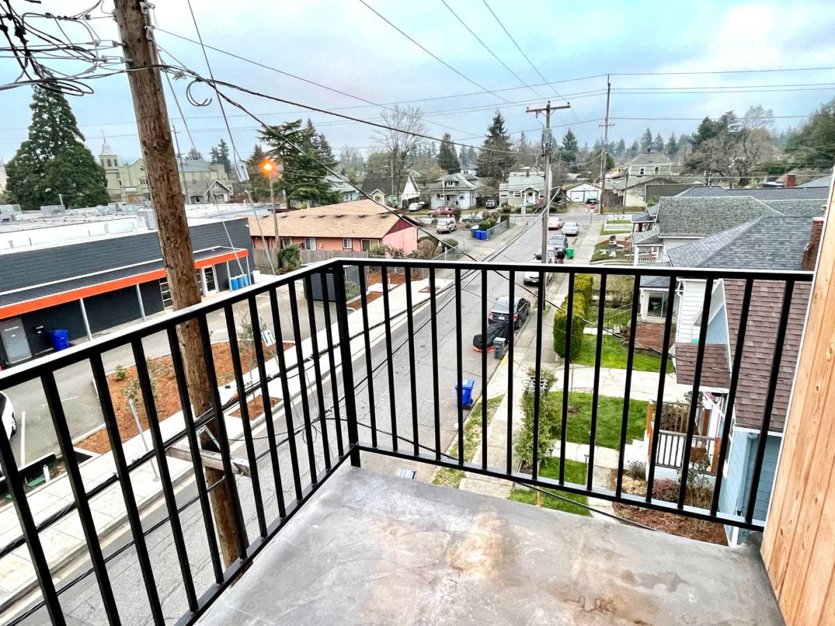 Apartment for rent at 4415 SE 61st Ave, Portland, OR 97206