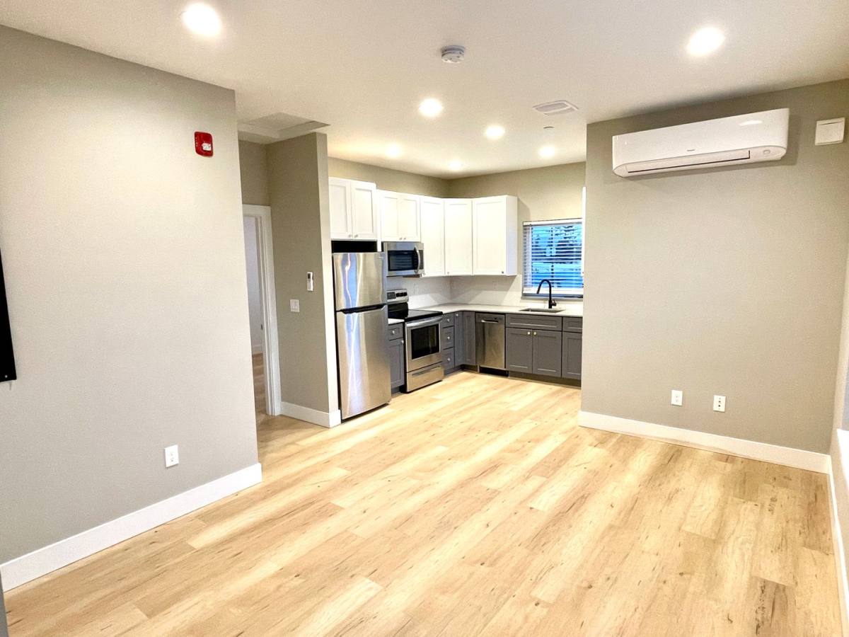 Apartment for rent at 4415 SE 61st Ave, Portland, OR 97206