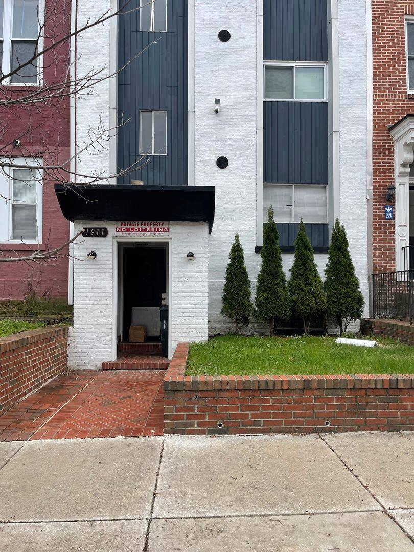 Apartment for rent at 1911 W Baltimore St, Baltimore, MD 21223