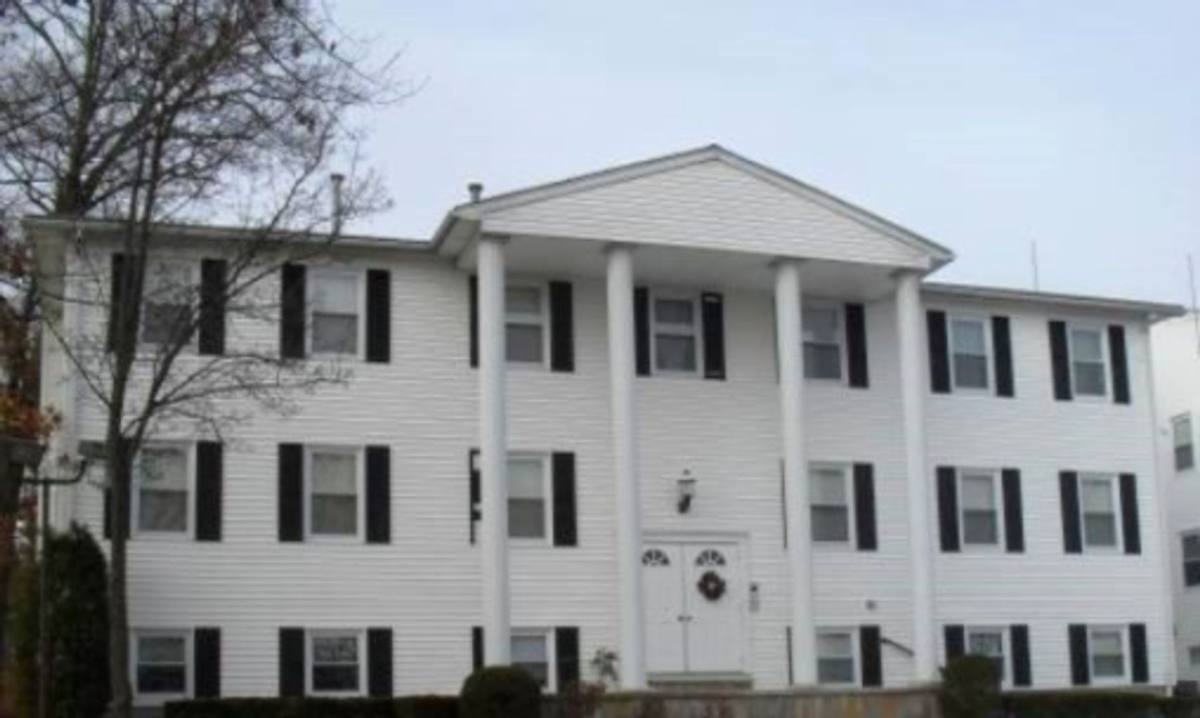 Apartment for rent at 262 -264 George Waterman Rd, Johnston, RI 02919