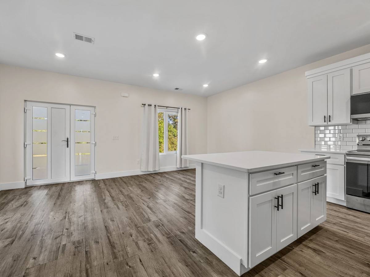 House for rent at 32 Beverly Hills Dr, Spartanburg, SC 29301
