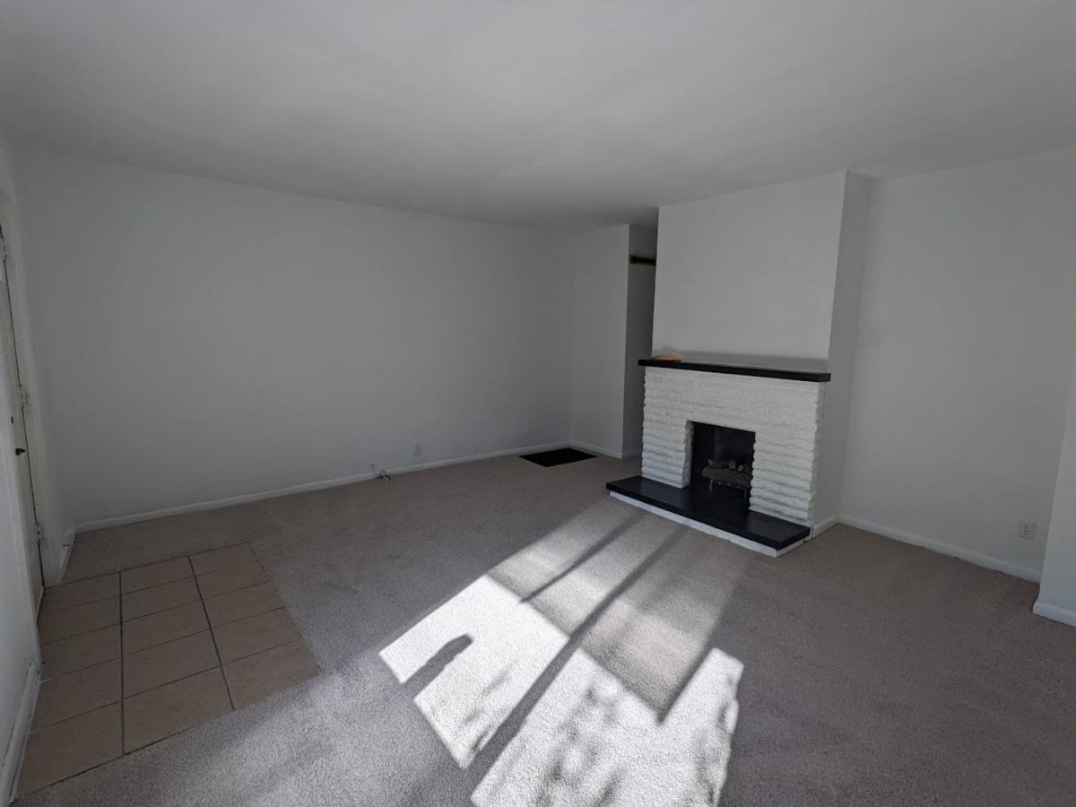 Apartment for rent at 546 E Jenkins Ave, Columbus, OH 43207
