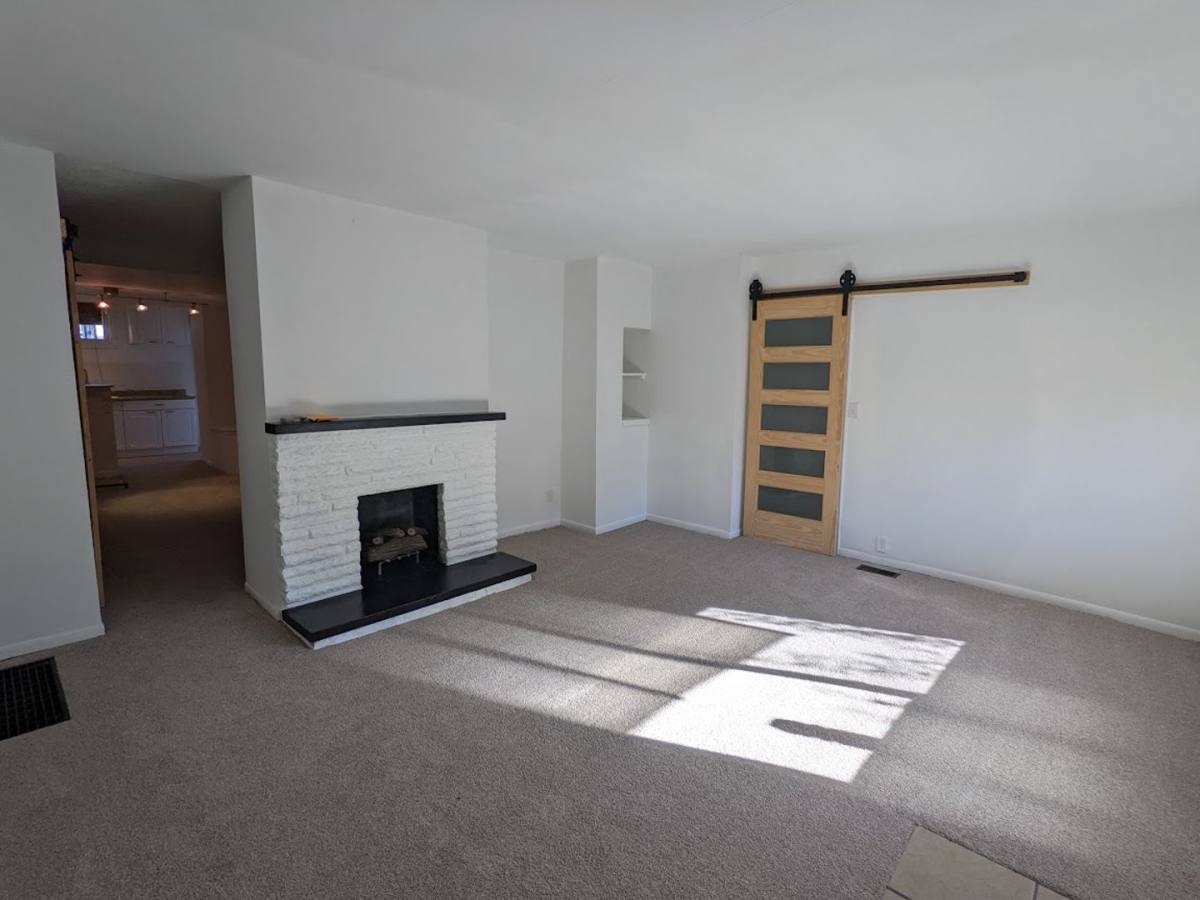 Apartment for rent at 546 E Jenkins Ave, Columbus, OH 43207