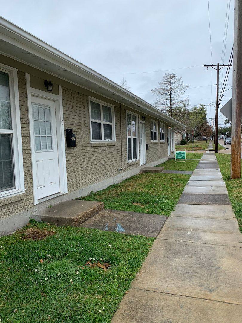 Apartment for rent at 305 Woodruff, Lake Charles, LA 70605