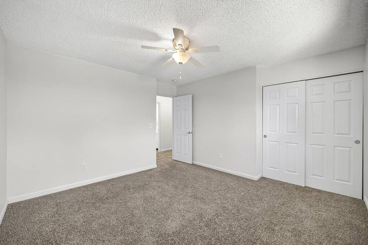 Townhouse for rent at 230 Lincoln St, Fairview, OR 97024
