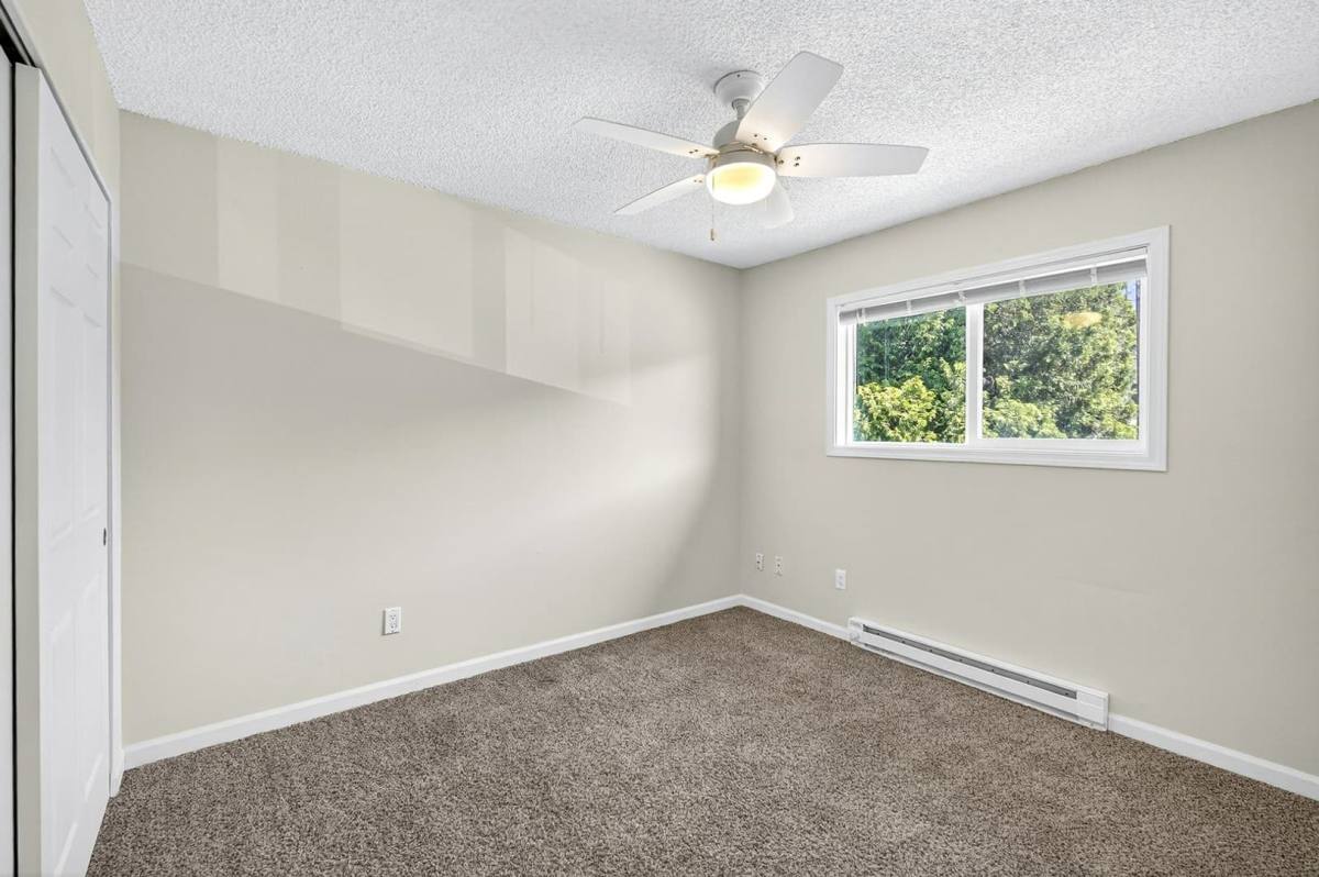Townhouse for rent at 230 Lincoln St, Fairview, OR 97024