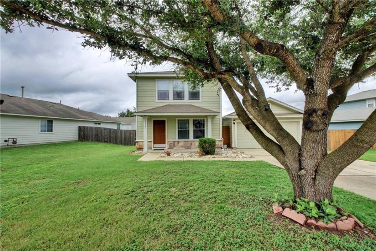 House for rent at 13905 Briarcreek Loop, Manor, TX 78653