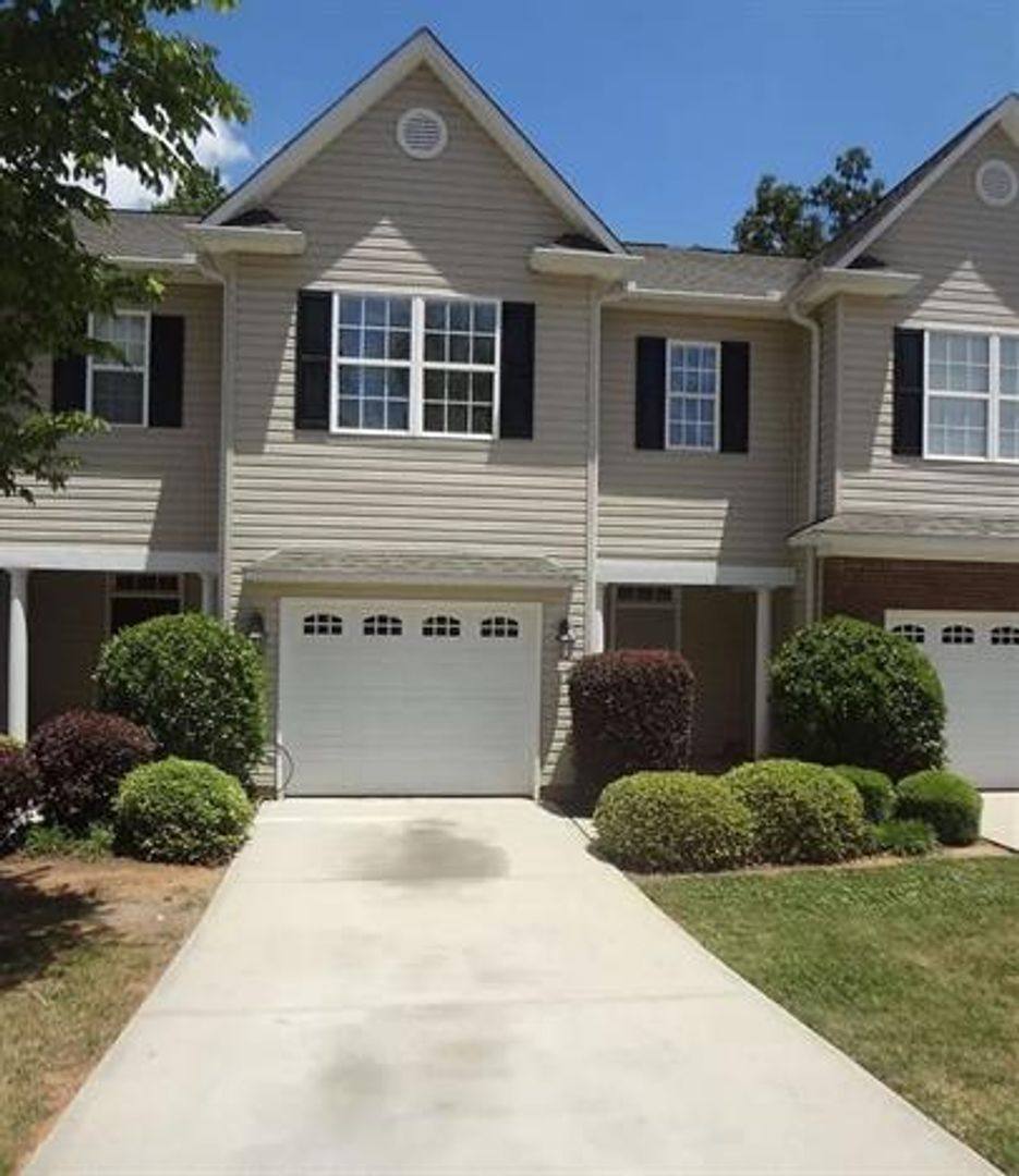 202 Biddeford Place, Simpsonville, SC 29681