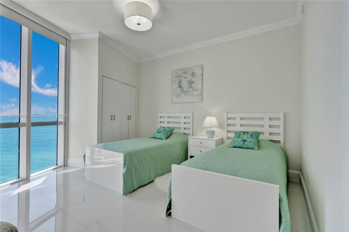 Apartment for rent at 16001 Collins Ave, North Miami Beach, FL 33160