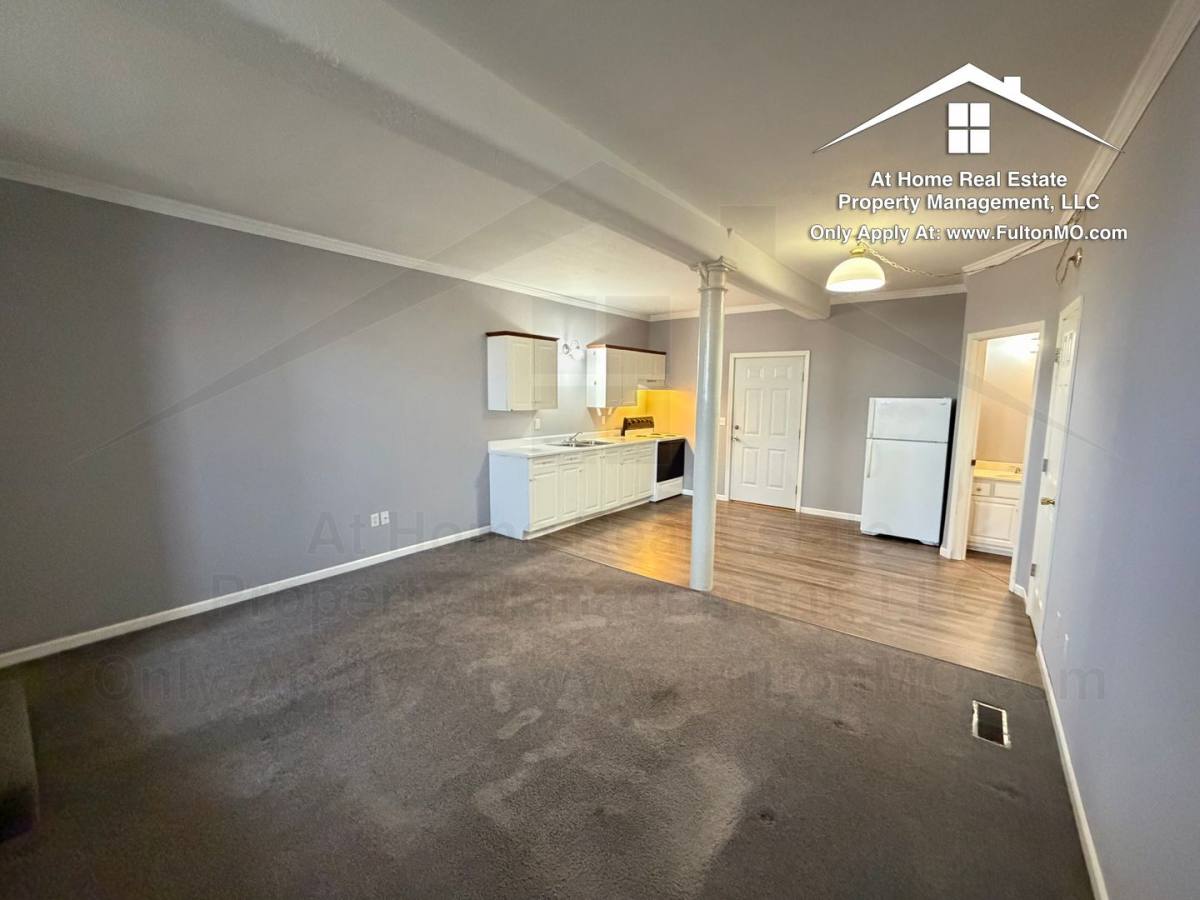 Apartment for rent at 808 Center St #5, Fulton, MO 65251