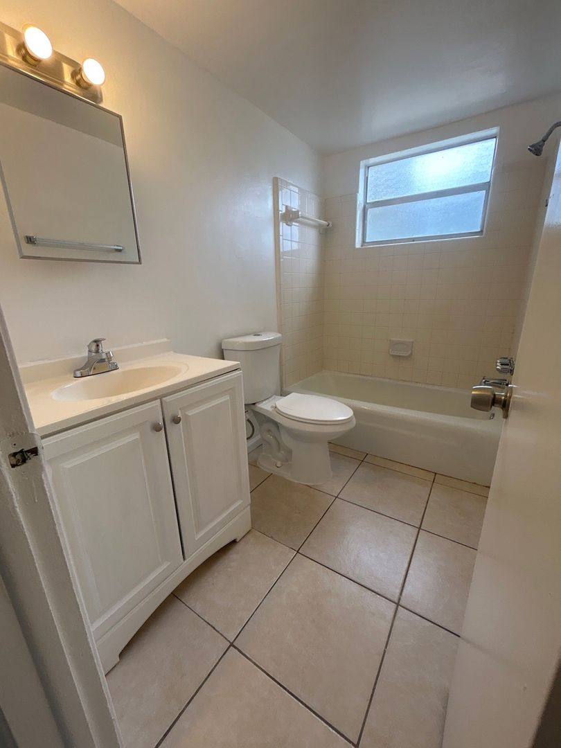 Apartment for rent at 1001 S M St, Lake Worth Beach, FL 33460