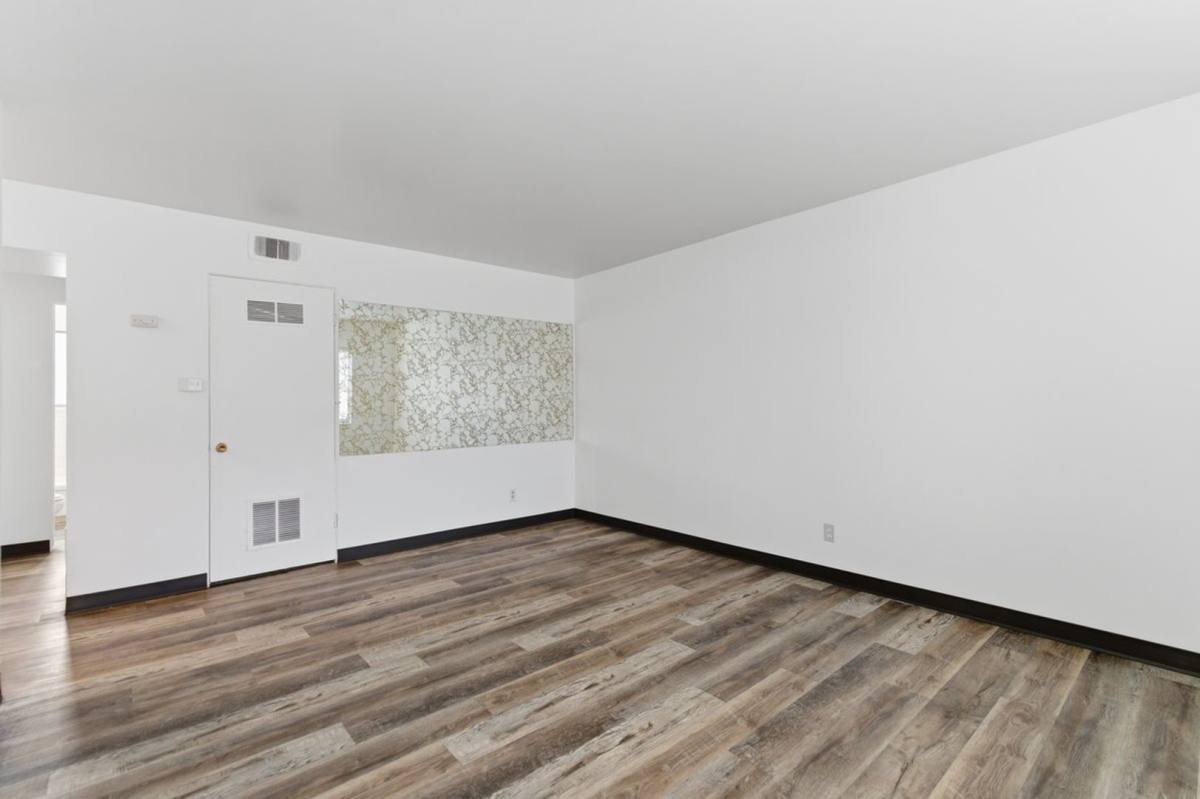 Apartment for rent at 171 E 4500 S, Salt Lake City, UT 84107