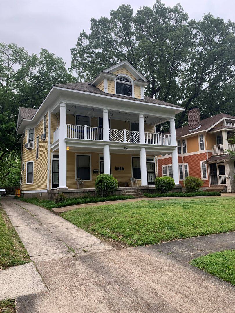 Apartment for rent at 250 N Willet, Memphis, TN 38112