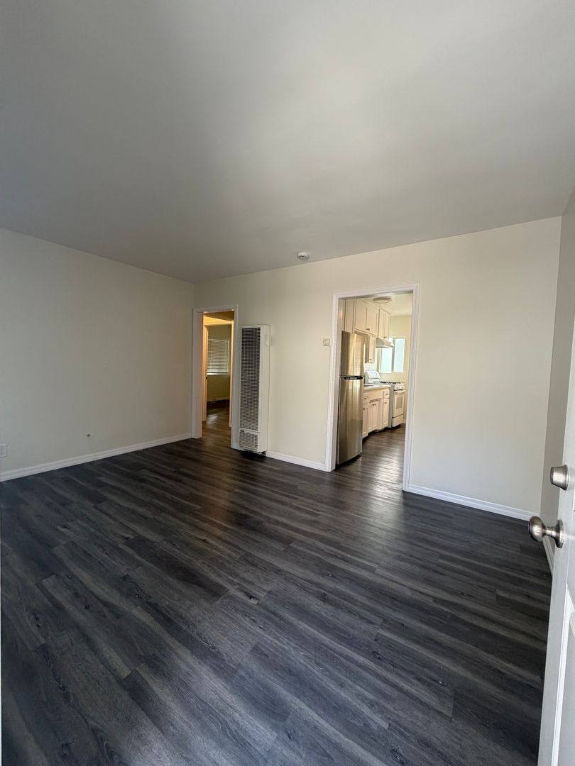 Apartment for rent at 13729 Penn St, Whittier, CA 90602