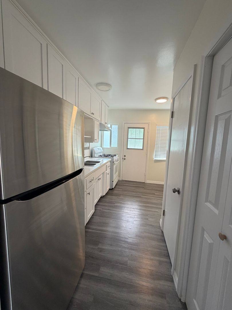 Apartment for rent at 13729 Penn St, Whittier, CA 90602