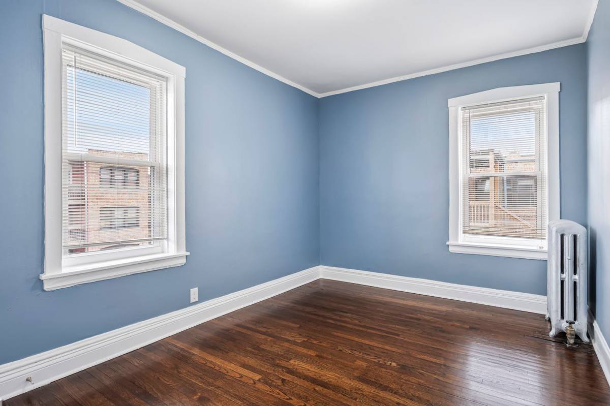 Apartment for rent at 7949-51 S St Lawrence Ave, Chicago, IL 60619