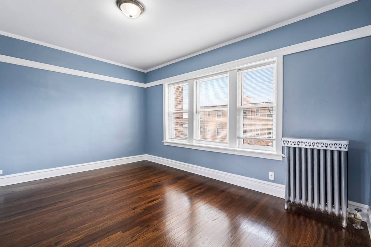 Apartment for rent at 7949-51 S St Lawrence Ave, Chicago, IL 60619