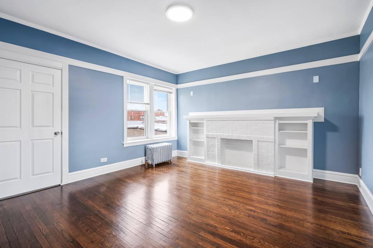 Apartment for rent at 7949-51 S St Lawrence Ave, Chicago, IL 60619