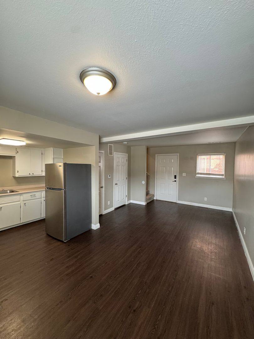 Apartment for rent at 2929 & 2943 E University St, Springfield, MO 65804