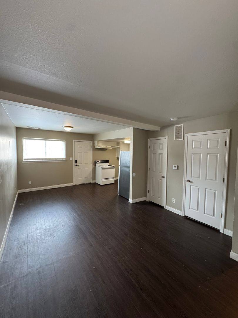 Apartment for rent at 2929 & 2943 E University St, Springfield, MO 65804