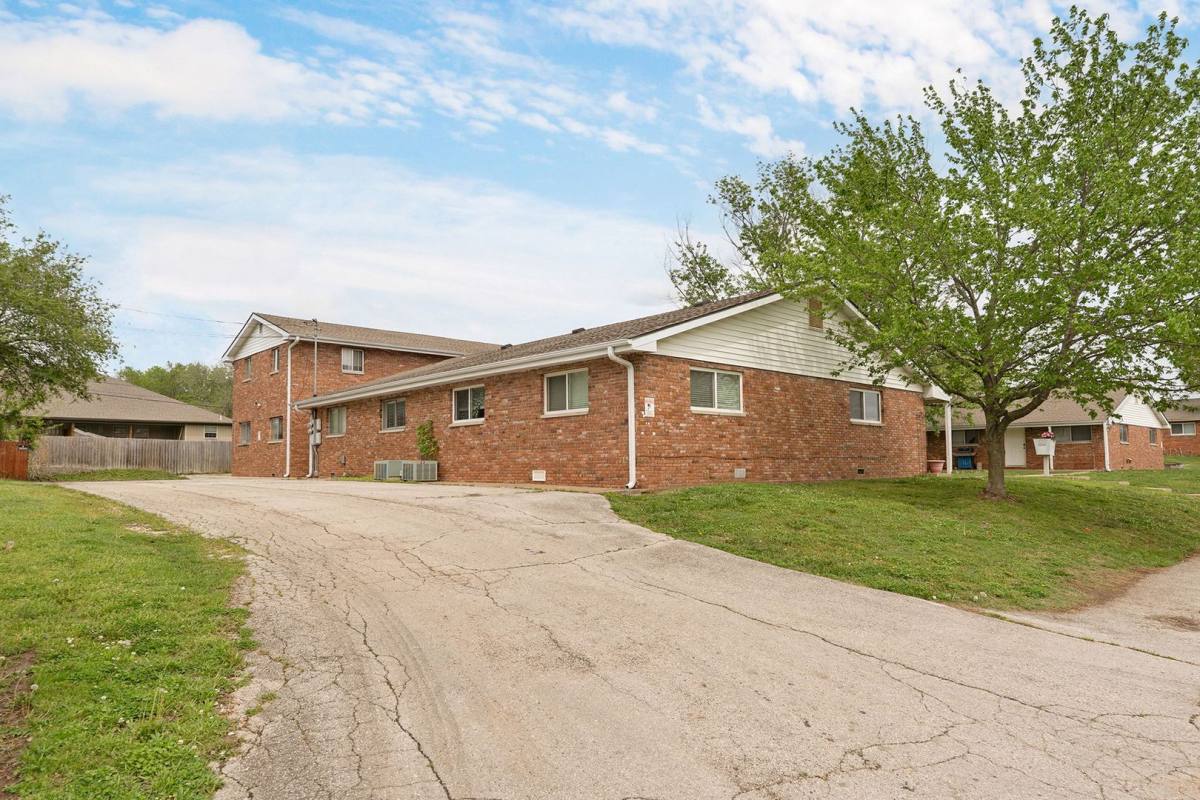 Apartment for rent at 2929 & 2943 E University St, Springfield, MO 65804