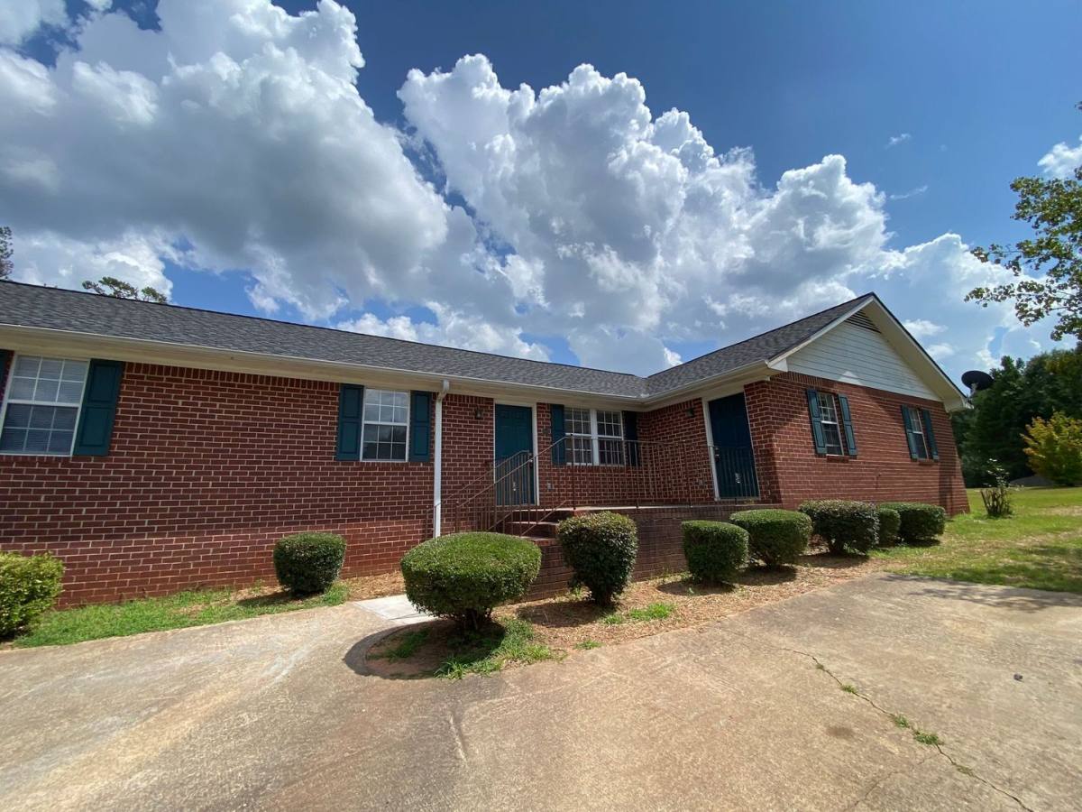 House for rent at 103 Hunters Run Rd, Athens, GA 30606
