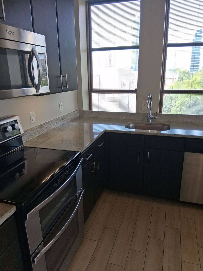 Apartment for rent at 603 W Main St, Knoxville, TN 37902