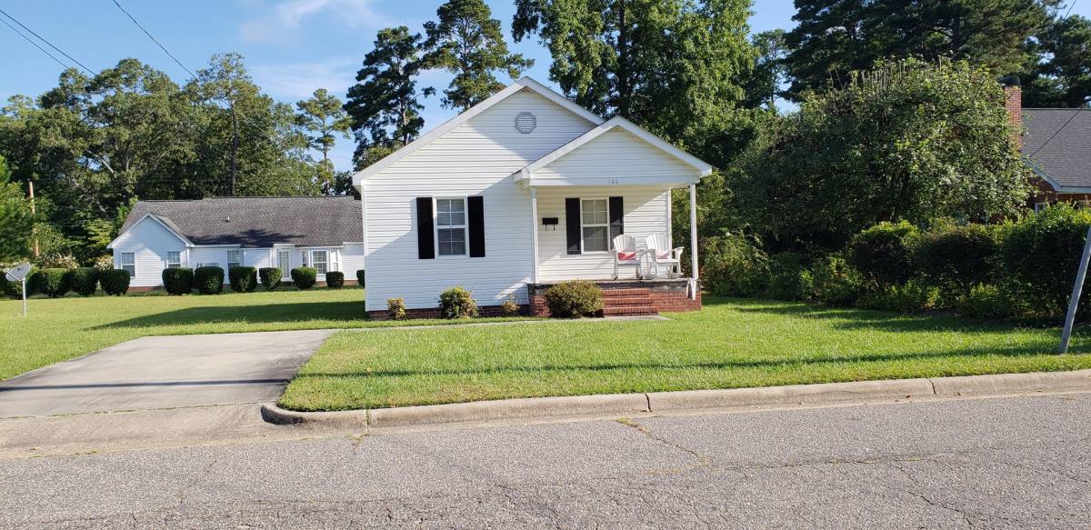 House for rent at 306 W 22nd St, Lumberton, NC 28358