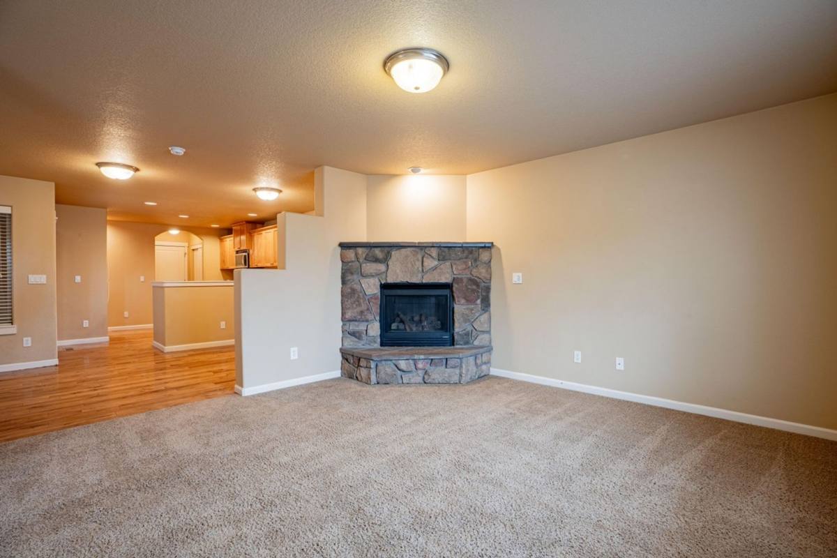 House for rent at 20487 Brentwood Ave, Bend, OR 97702