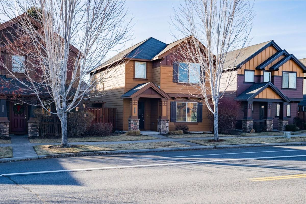 House for rent at 20487 Brentwood Ave, Bend, OR 97702