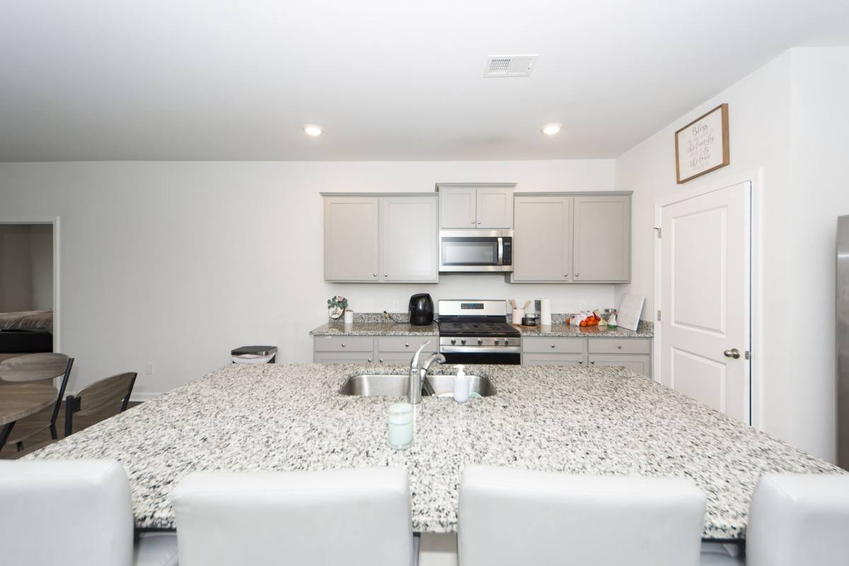 House for rent at 493 Cedarview Rd, Summerville, SC 29486