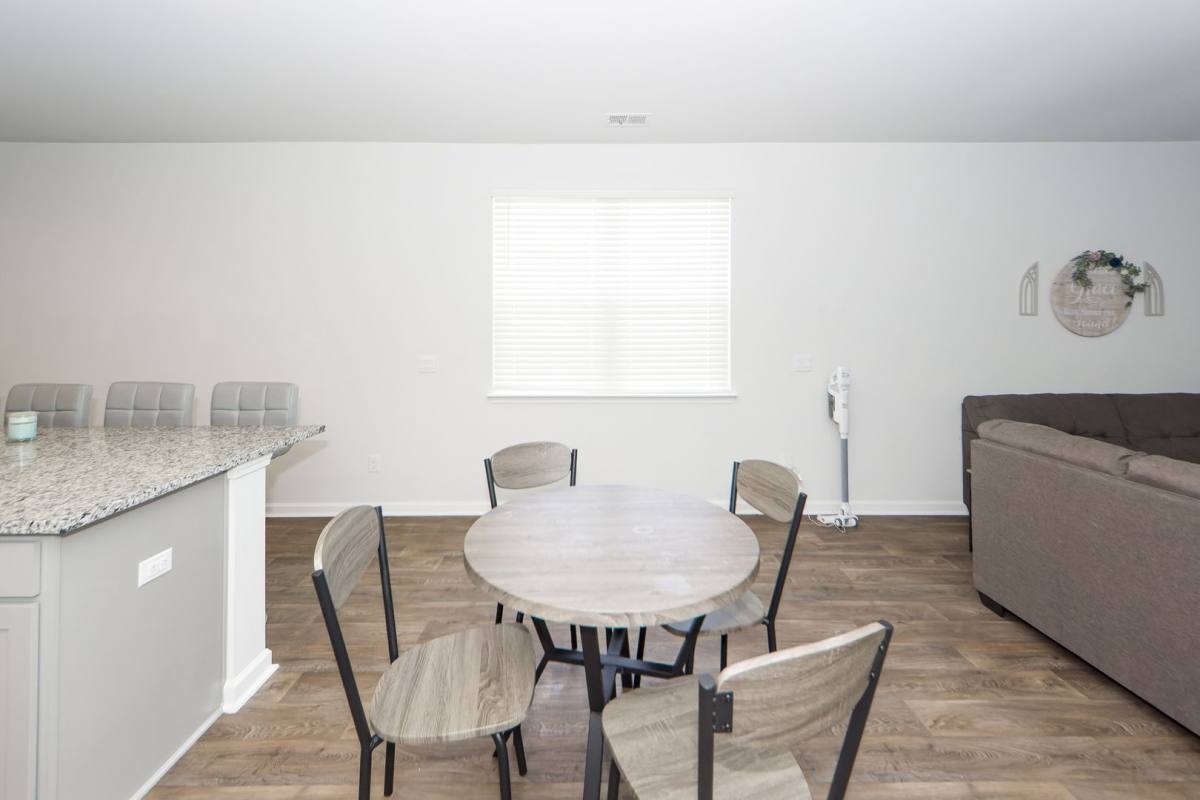 House for rent at 493 Cedarview Rd, Summerville, SC 29486