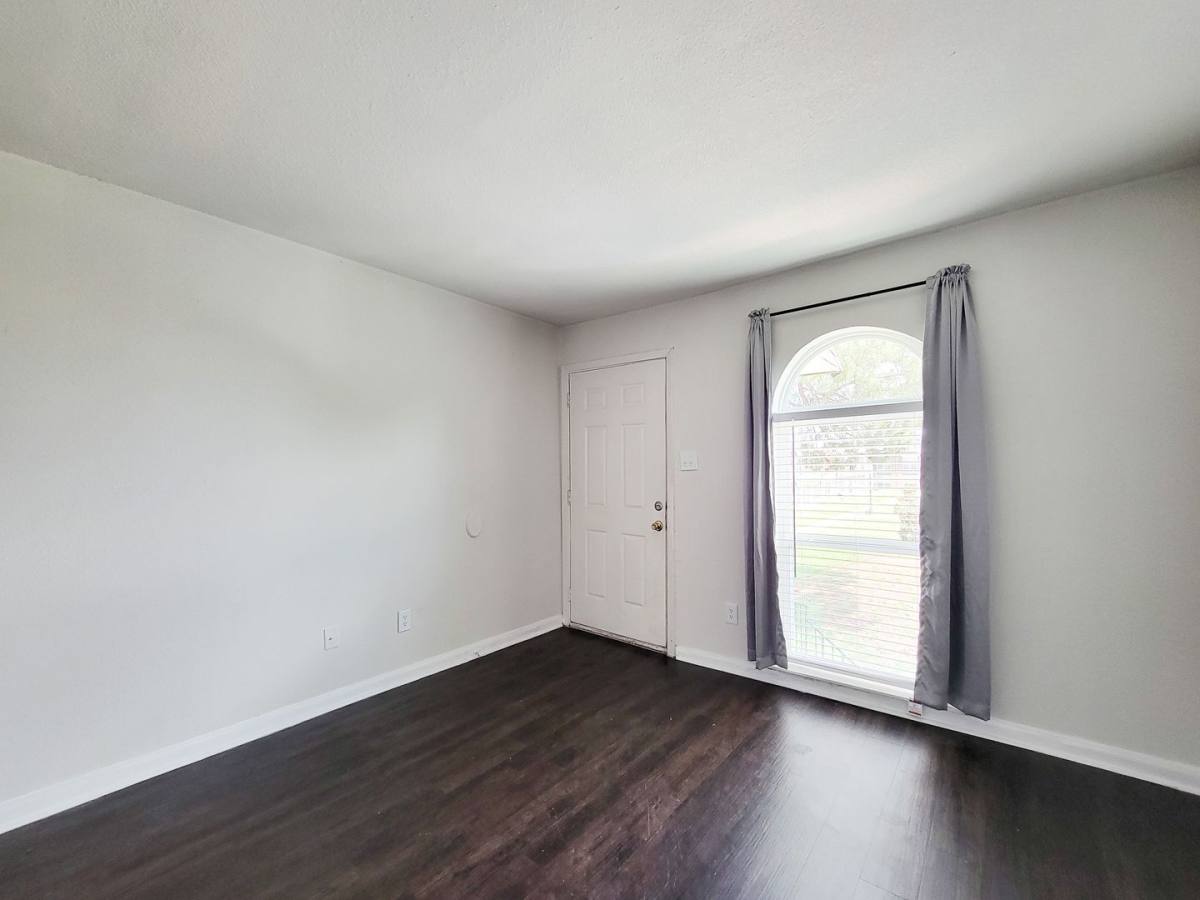 Apartment for rent at 101 Brookside Lane, Sealy, TX 77474