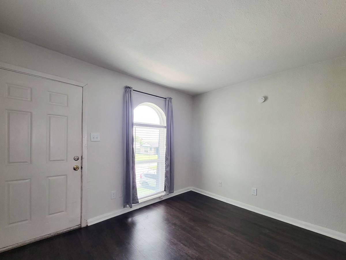 Apartment for rent at 101 Brookside Lane, Sealy, TX 77474