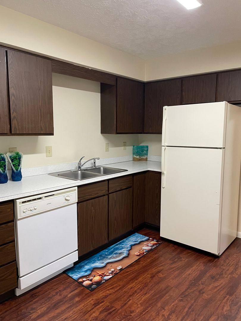 Apartment for rent at 293 Maplewood Dr, Cortland, OH 44410