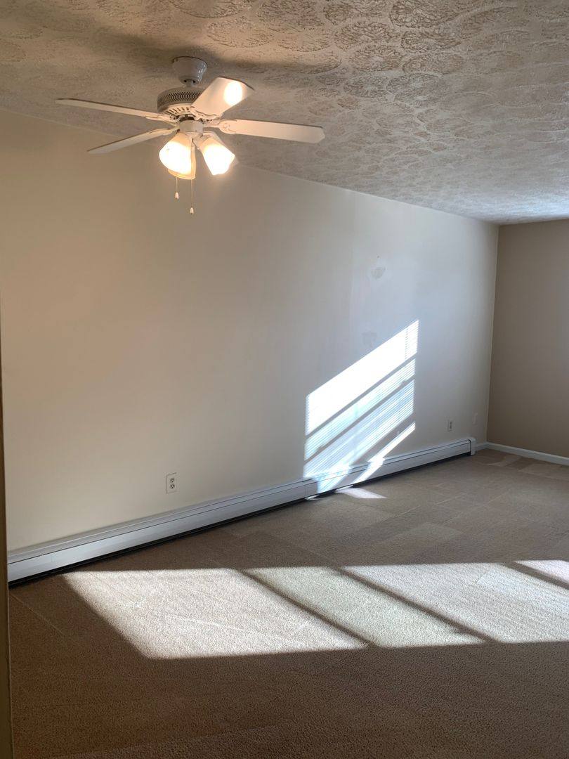Apartment for rent at 293 Maplewood Dr, Cortland, OH 44410