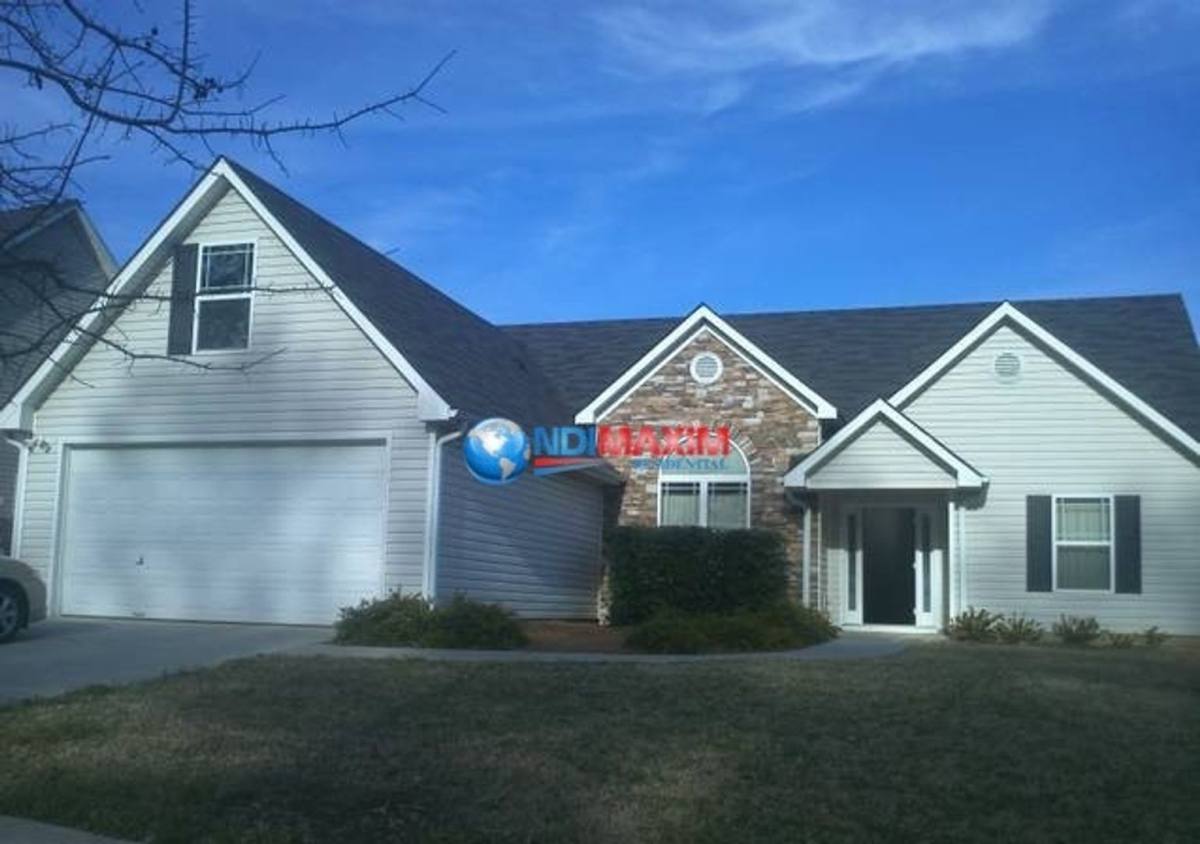 House for rent at 1585 Stephens Pond View, Loganville, GA 30052