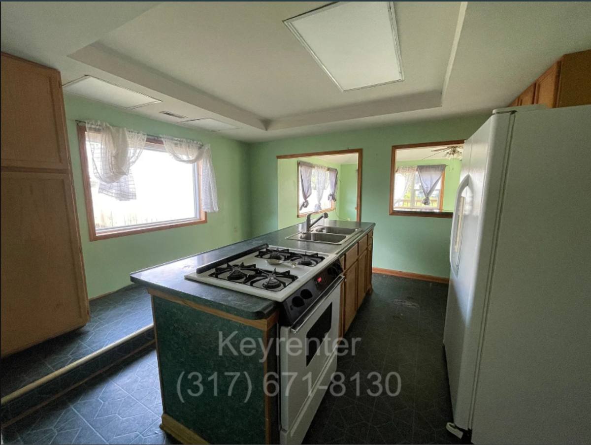 House for rent at 1027 E 4th St, Greenfield, IN 46140