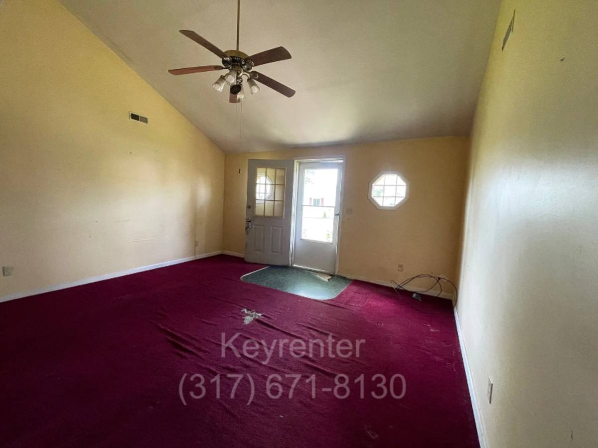 House for rent at 1027 E 4th St, Greenfield, IN 46140