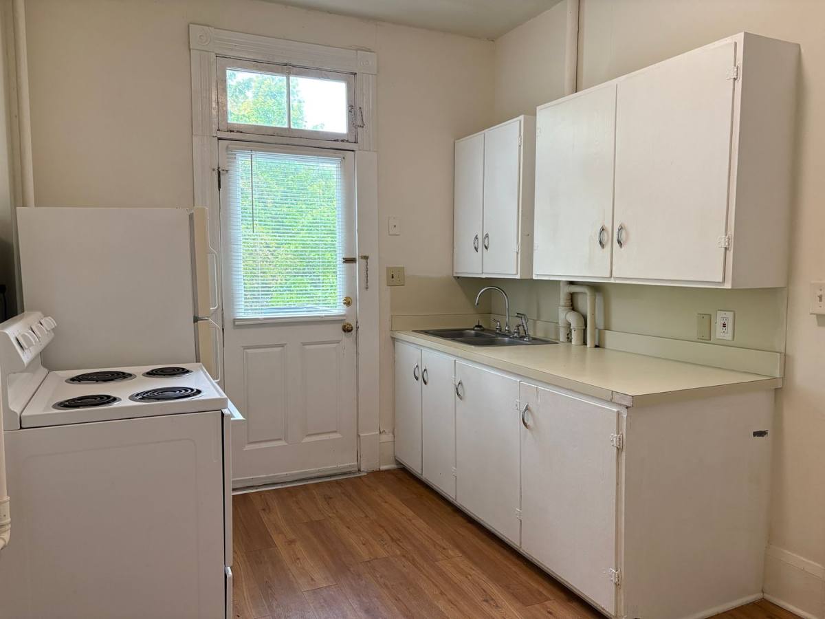 Apartment for rent at 603 Fifth Ave #4, Greensboro, NC 27405