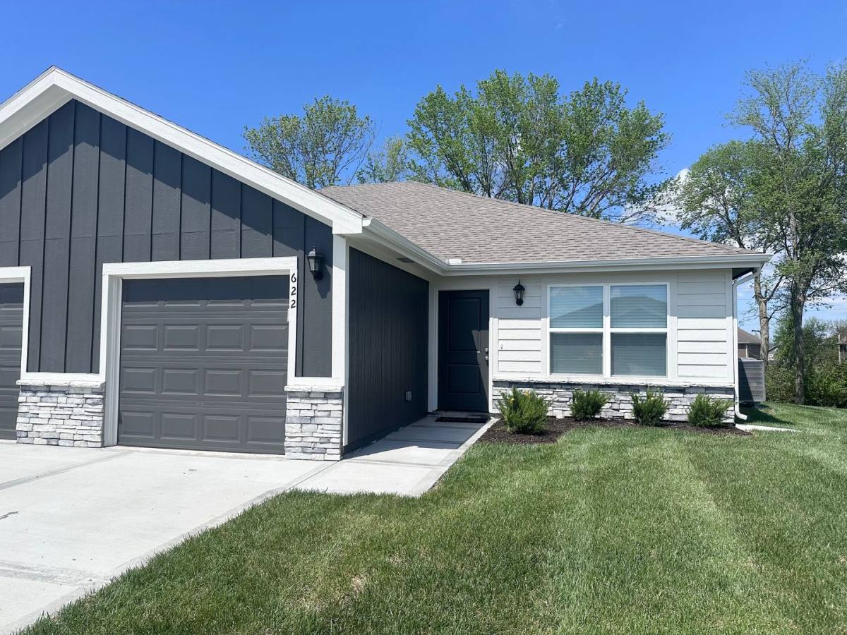 Apartment for rent at 620-622 Fall Meadow Lane, Belton, MO 64012