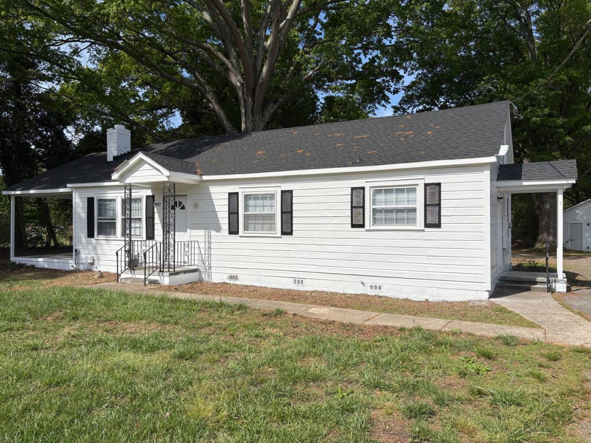 House for rent at 4812 Ewt Harris Blvd, Charlotte, NC 28215